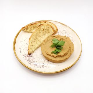 Ніжний паштет з карамельною цибулею та фундуком (200г) 