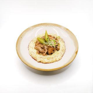 Бефстроганов з картопляним пюре – (400г) 