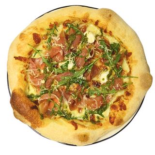 Неаполітанська піца з хамоном та руколою