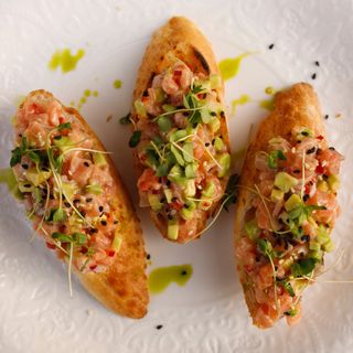 Тартар з лосося