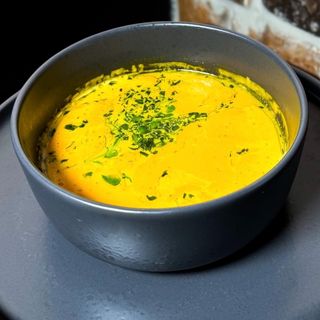 Гарбузовий крем суп з креветкою (350г)