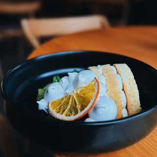 Цитрусовий десерт (120/30г.)