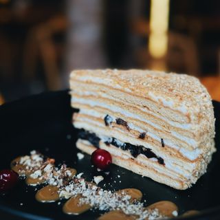 Медовий торт (150г.)