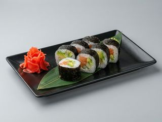Футомакі з лососем (260г)