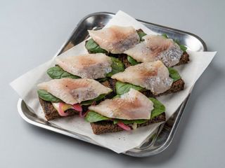 Тости з оселедцем (150г)