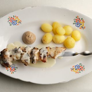 Смажене курча в соусі з маринованих лимонів (360г)