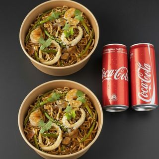 Комбо для двох: Морський удон + Coca-Cola