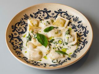Равіолі з куркою у Вершковому соусі (250г)