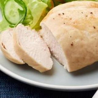 Грудка куряча відварена (100г)