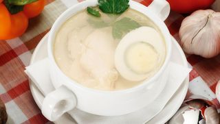 Бульйон з куркою та яйцем (300г)