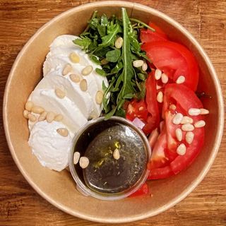 Салат Капрезе (~240г)