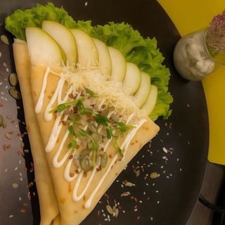 Млинець « Груша з сиром «Дор блю»