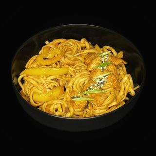 Удон з курчам у соусі карі