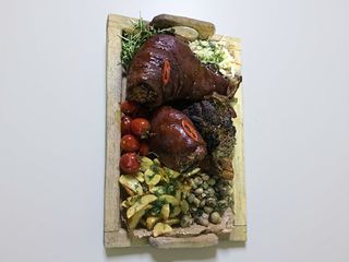 Рулька по-подільськи з соліннями та соусом (1 шт.)
