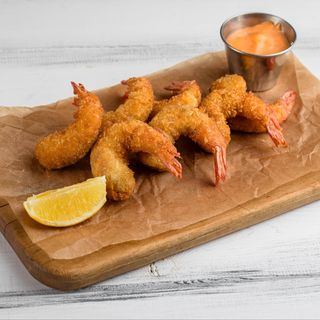 Креветки в хрусткій паніровці з соусом айолі-кімчі (170/50)