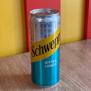 Напій безалкогольний сильногазований " Schweppes " (330 мл)