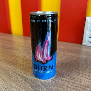 Напій безалкогольний сильногазований енергетичний " BURN " (330 мл)