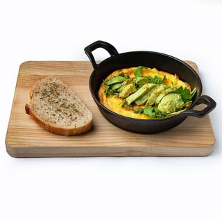 Запечений омлет з авокадо