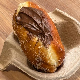 Пончик з нутелою