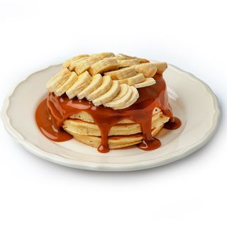 Панкейки з карамеллю та бананом (300г)