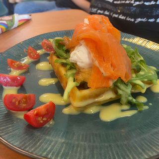 Вафля з лососем