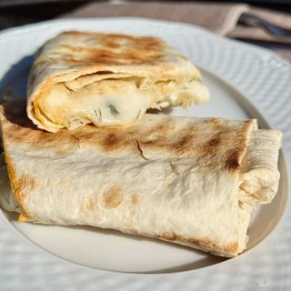 Сир в лаваші (200г)