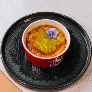 Десерт Крем-брюле з конфітюром із манго (180г)