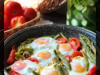 Яєшня з кабаносиком та грінками