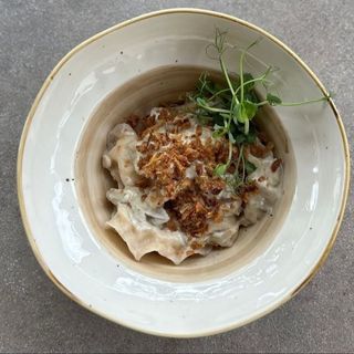 Вареники з картоплею та грибною мачанкою 