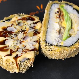 Суші бургер з вугрем