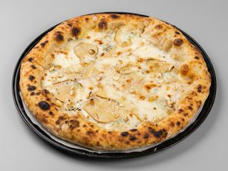 Піца Чесна, сирна з грушею (495г)