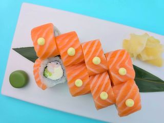 Філадельфія з лососем та креветкою (275г)