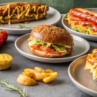 Чізбургер курячий+Фрі L+Соус