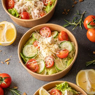 Салат з тунцем+Фрі L+Нагетси 6 шт