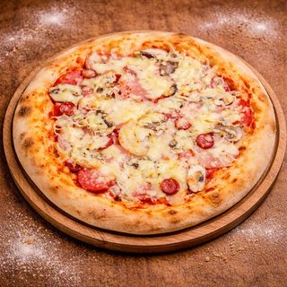 Піца М'ясна сімейна (30см/510г)