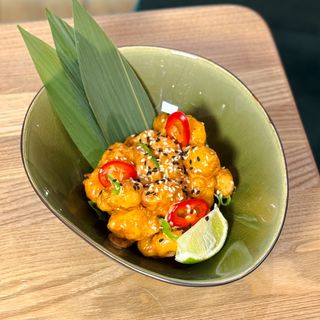 Попкорн з креветок та соусом айолі