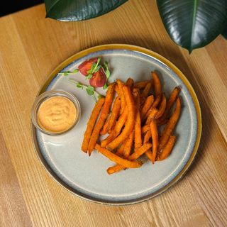 Батат фрі з соусом айолі