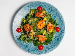 Зелений салат з креветками та авокадо (230г)