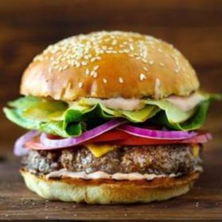 Бургер класичний телятина (240г)