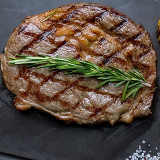 Стейк з телятини (500г)