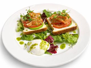 Авокадо тост з лососем