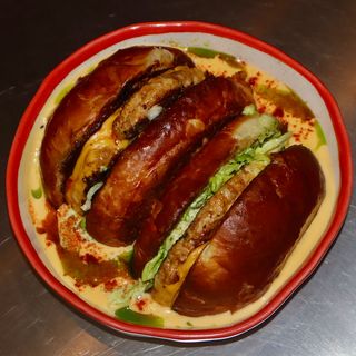 Бургер CHICKEN CHEESUS (420г)