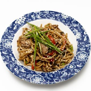 Удон з яловичиною (290г)