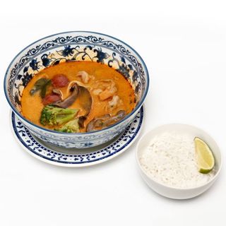 Том Ям з морепродуктами (500г)