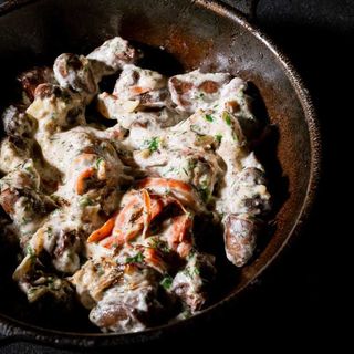 Пательня з курячими серцями (300г)