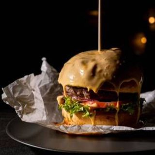 Вологий бургер з телятиною (350г)