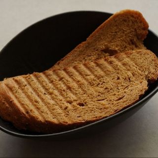 Житній хліб з діжонською гірчицею