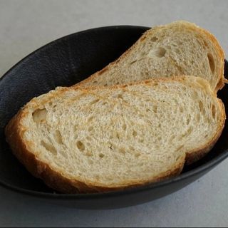 Класичний пшеничний хліб