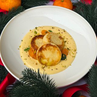 Сирники з мандарином та соусом англез (260г)