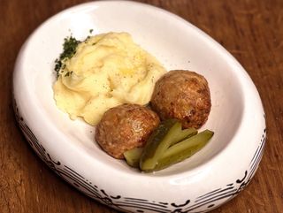 Курячі котлетки з картопляним пюре